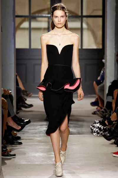 Look 4
